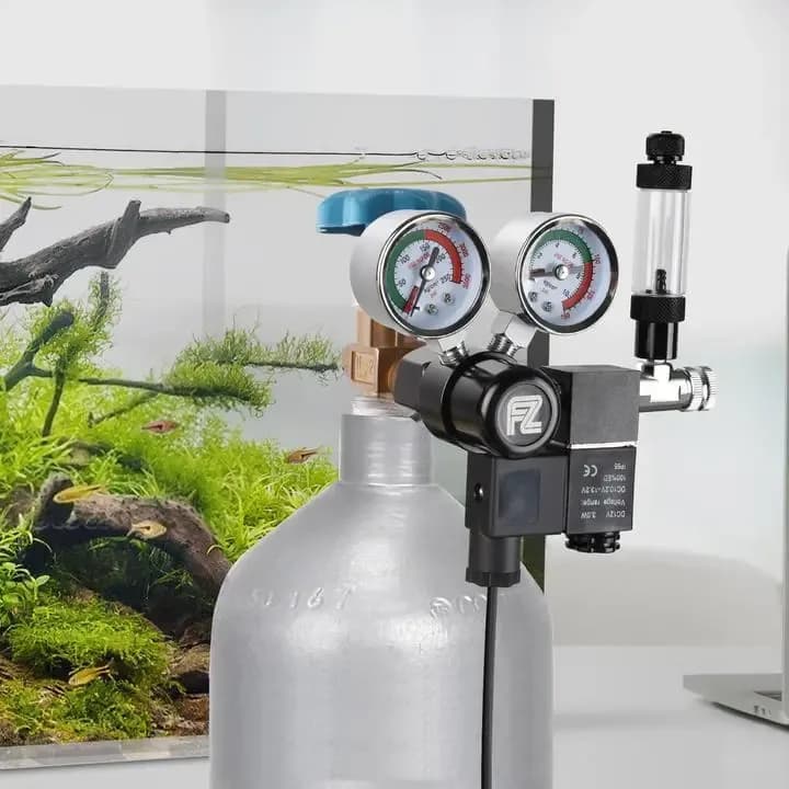 FZONE Dual Gauge CO2 Regulator with Bubble Counter - W21.8